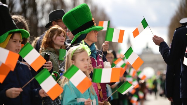 Irish National Day: Tens of thousands came to the parade on Leopold and Ludwigstrasse.