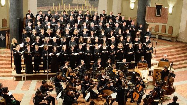 Konzerte zu Ostern in München: Die "Matthäuspassion" in der St.-Matthäus-Kirche: Der Münchner Motettenchor konzertiert mit jungen Solisten.