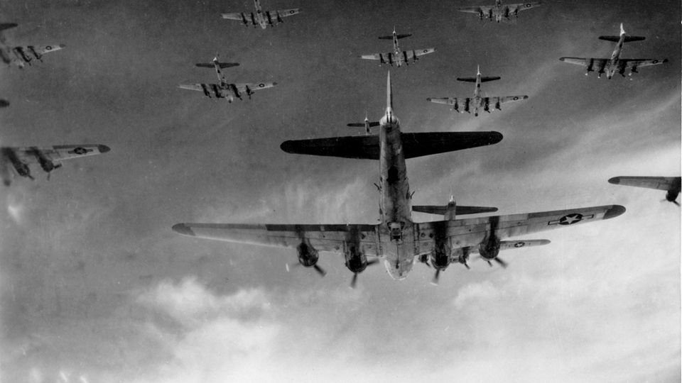 B-17 flight in formation.