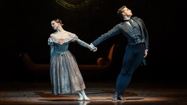 Ballettfestwoche 2024: Für sie gibt es kein Happy Ending: Tatjana (Madison Young) und Onegin (Jakob Feyferlik) bei der Wiederaufnahme im Januar.