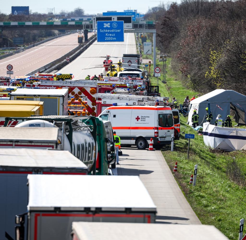 Accident with a coach on the A9 near Leipzig