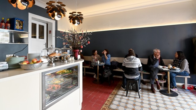 Café Götterspeise: A small café has recently been added to the chocolaterie.